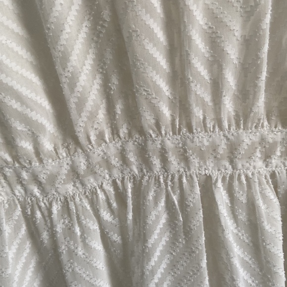 White Altar’d State dress - Picture 3 of 3